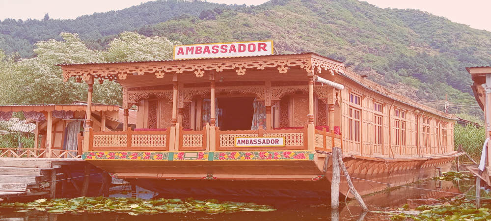 Houseboat Ambassador